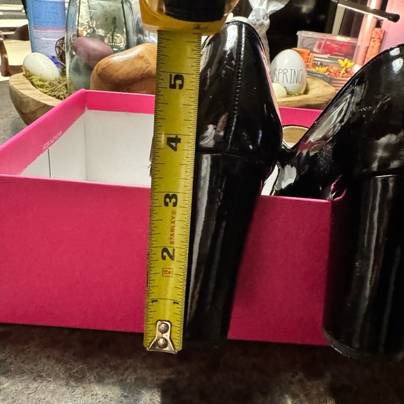 Shoes - Picture 5 of 5